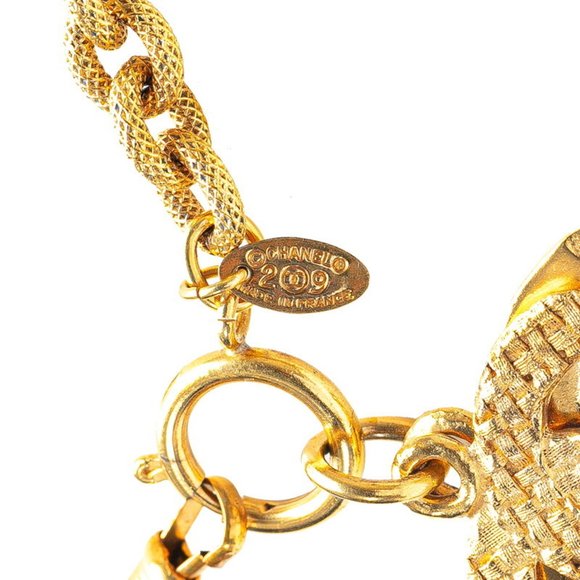 CHANEL Vintage Gold Logo Necklace - Picture 3 of 5